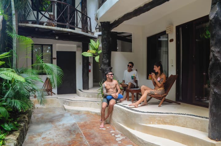 Siesta Fiesta Hotel – 5th Avenue