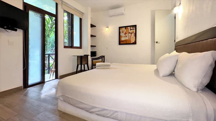 Siesta Fiesta Hotel – 5th Avenue