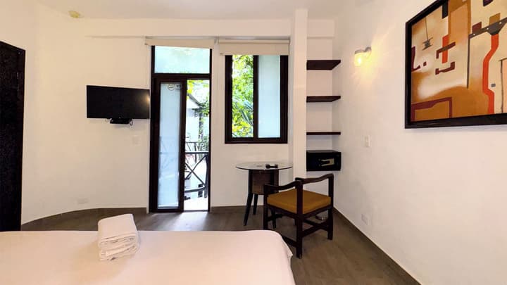 Siesta Fiesta Hotel – 5th Avenue