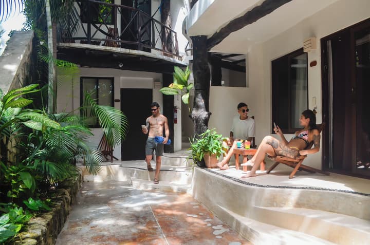 Siesta Fiesta Hotel – 5th Avenue