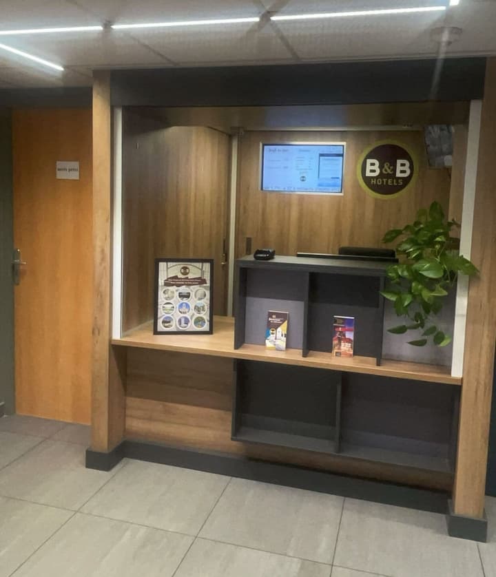 B&B HOTEL Saint-Etienne Monthieu