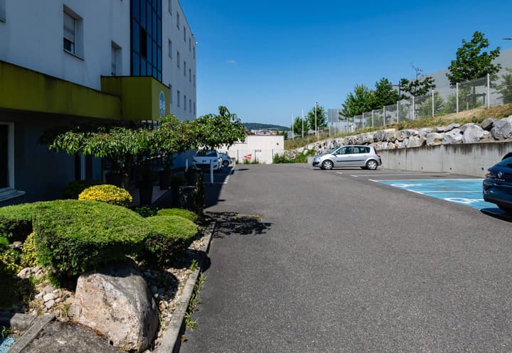 B&B HOTEL Saint-Etienne Monthieu
