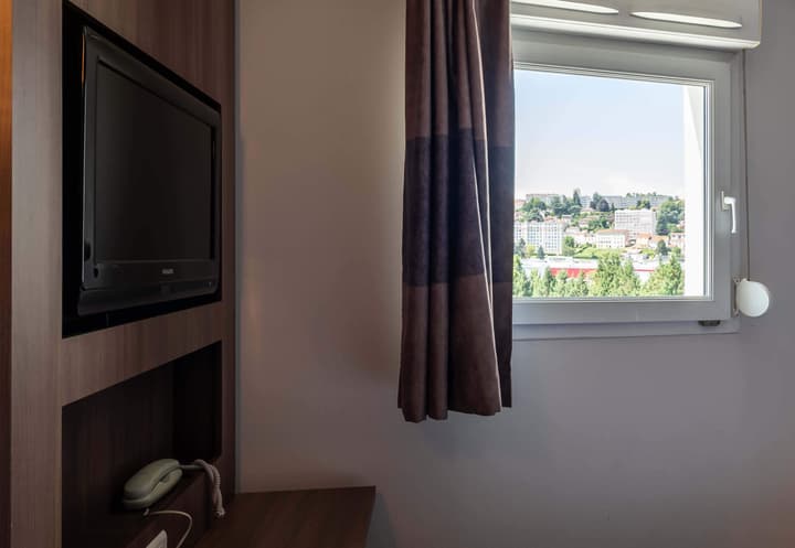 B&B HOTEL Saint-Etienne Monthieu