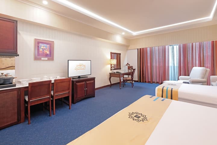 Sunlake Waterfront Resort and Convention