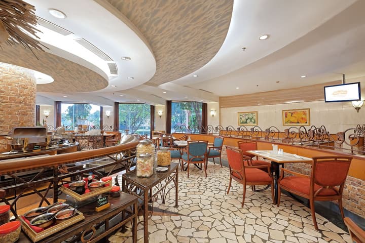 Sunlake Waterfront Resort and Convention
