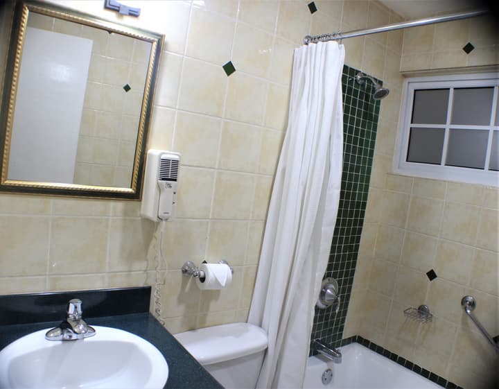 Altamont Court Hotel