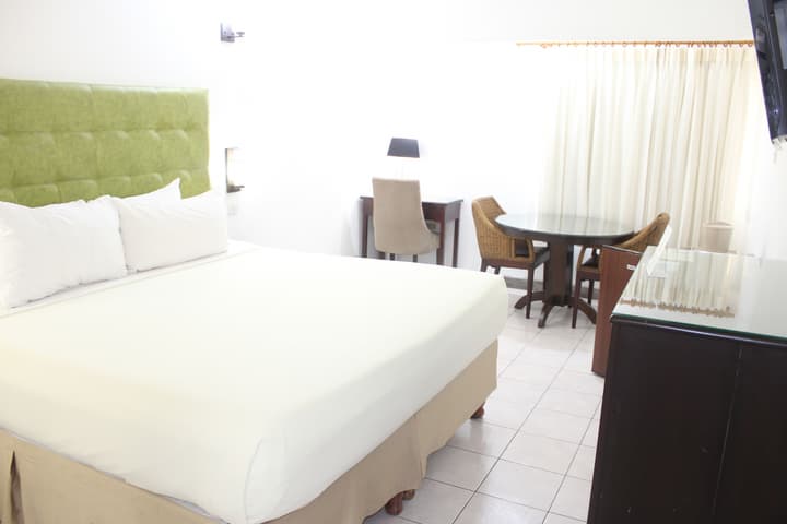 Altamont Court Hotel