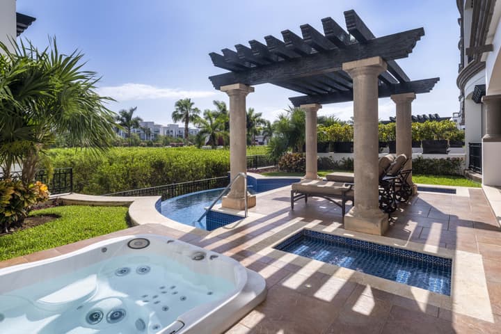Holiday Inn Club Vacations Grand Residences by IHG - All Inclusive