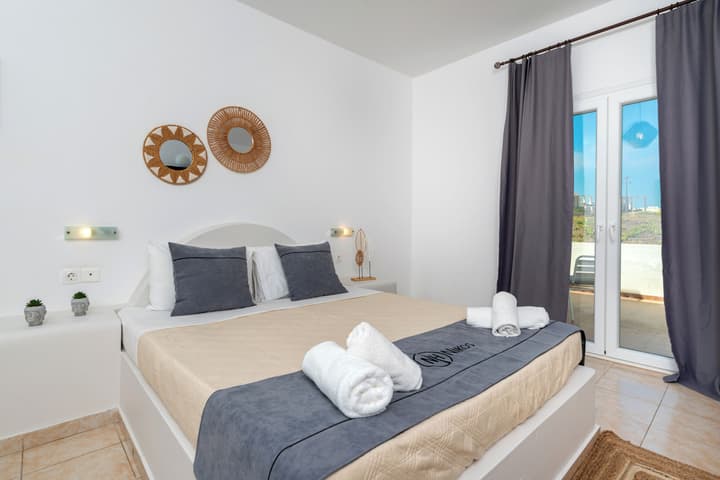 Nikos Hotel
