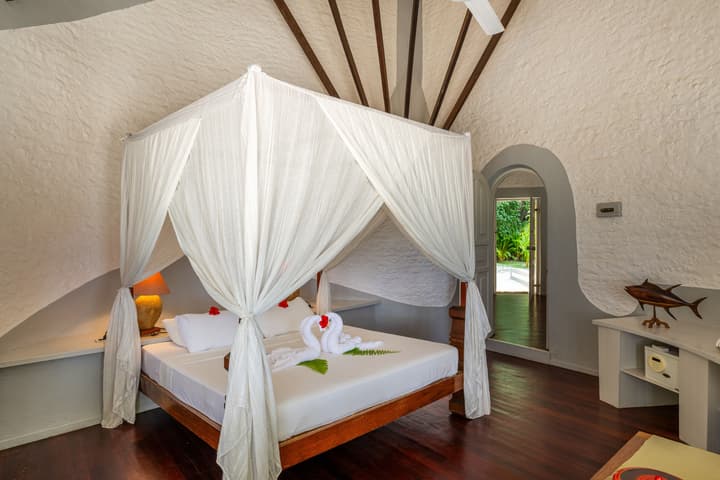 Nika Island Resort & Spa