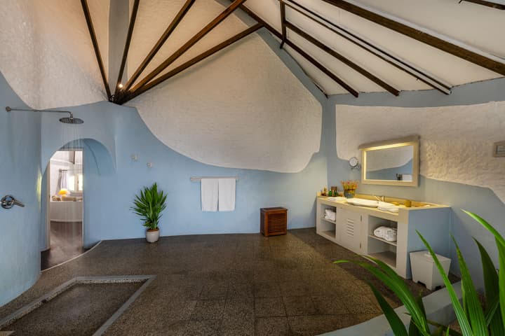 Nika Island Resort & Spa