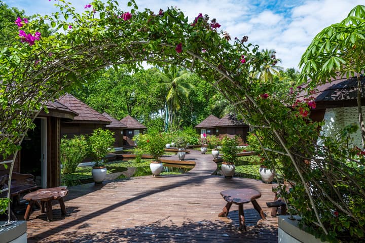 Nika Island Resort & Spa