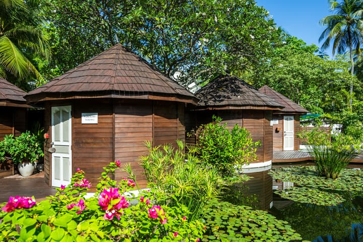 Nika Island Resort & Spa