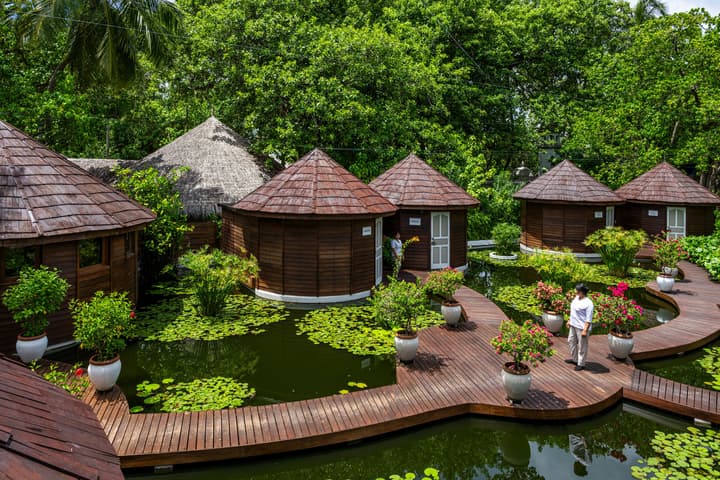 Nika Island Resort & Spa