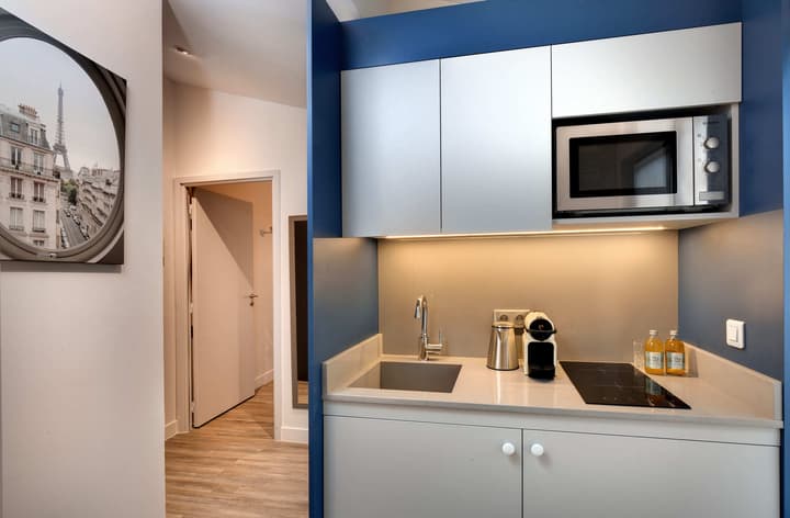 Serotel Suites