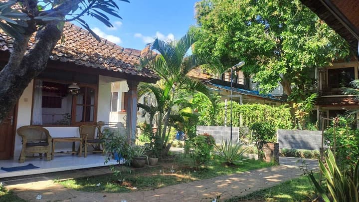 Lovina Beach Hotel