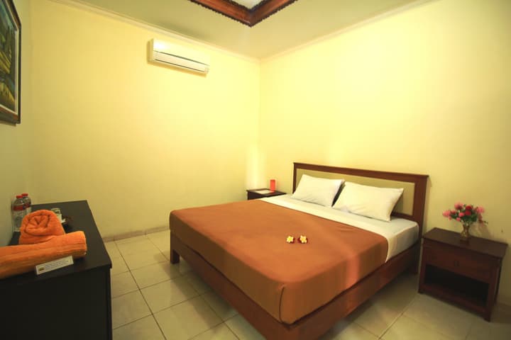 Lovina Beach Hotel