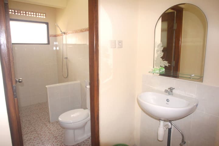 Lovina Beach Hotel