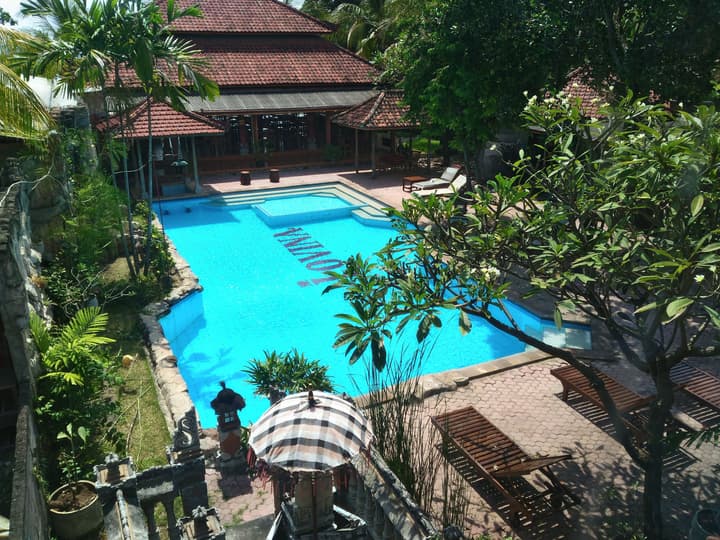 Lovina Beach Hotel