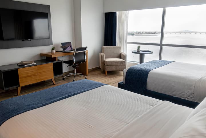 Wyndham Guayaquil Puerto Santa Ana