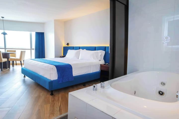 Wyndham Guayaquil Puerto Santa Ana
