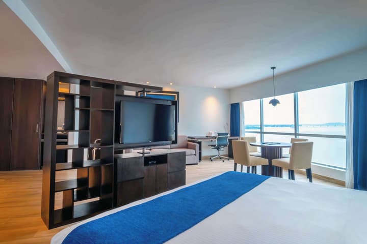 Wyndham Guayaquil Puerto Santa Ana