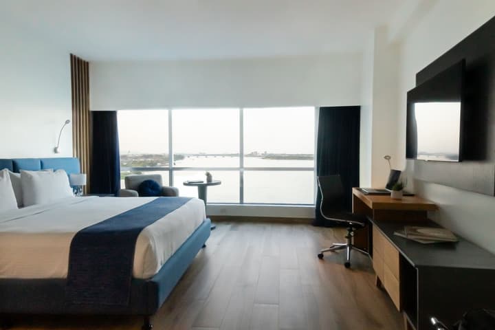 Wyndham Guayaquil Puerto Santa Ana