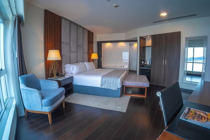 Wyndham Guayaquil Puerto Santa Ana