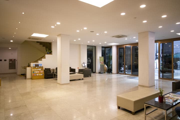 Tower Hill Hotel