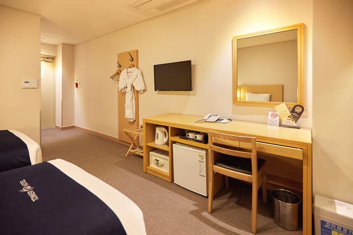 Tower Hill Hotel