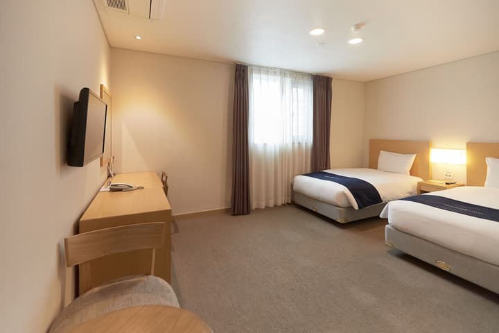 Tower Hill Hotel