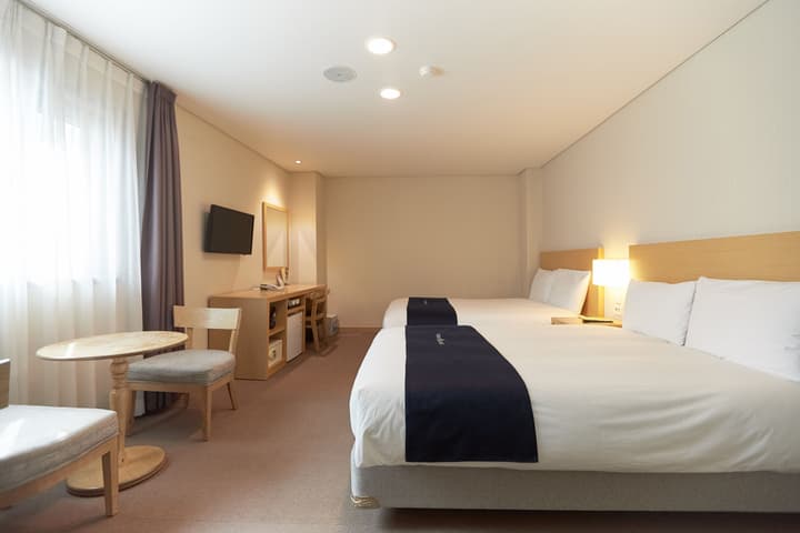 Tower Hill Hotel