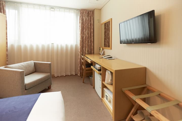 Tower Hill Hotel