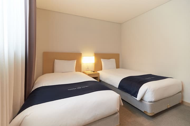 Tower Hill Hotel