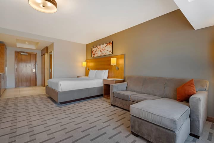 Radisson Hotel & Conference Centre Calgary Airport