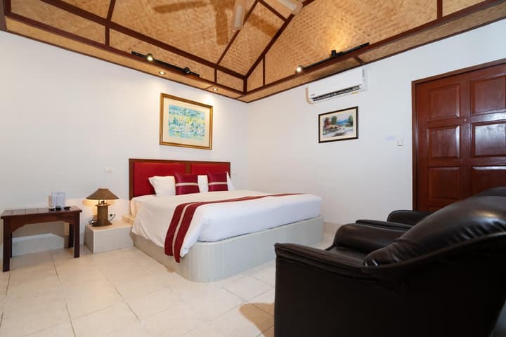 Friendship Beach Resort & Atmanjai Wellness Spa