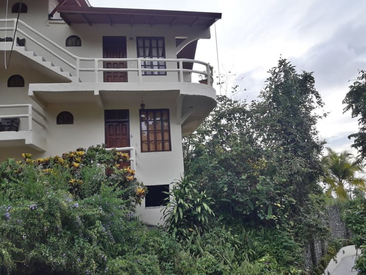 Hotel La Colina