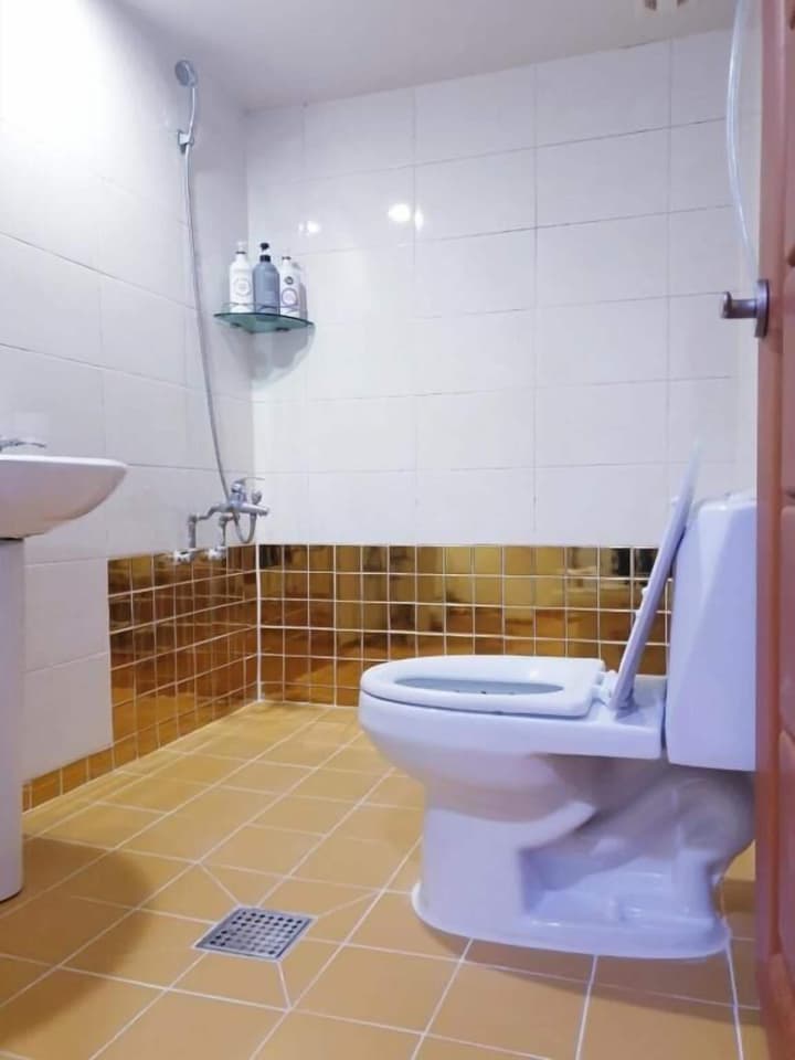 OPPA Hostel Sinchon-Hongdae
