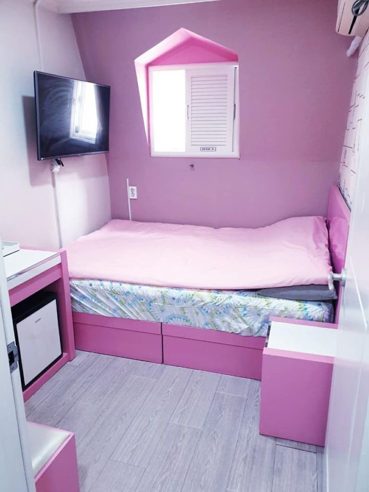 OPPA Hostel Sinchon-Hongdae