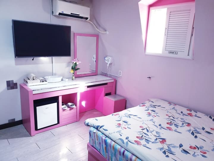 OPPA Hostel Sinchon-Hongdae