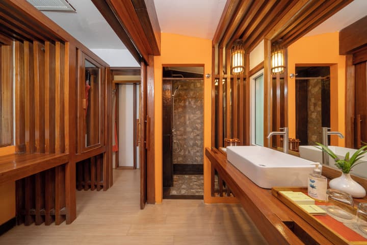 Home Phutoey River Kwai Hotspring & Nature Resort