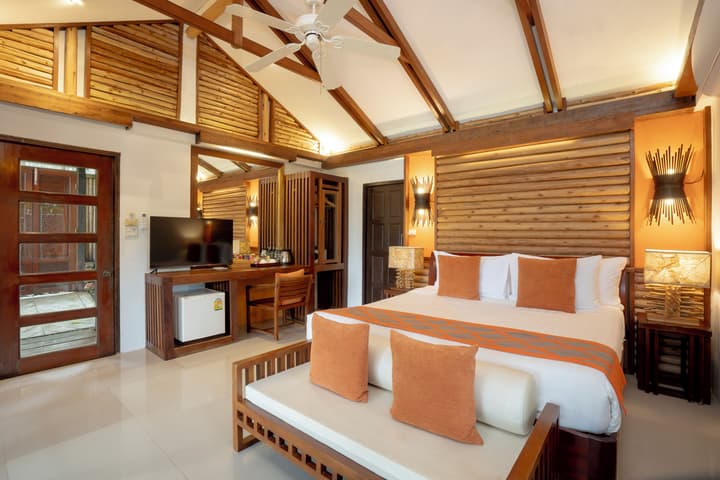 Home Phutoey River Kwai Hotspring & Nature Resort