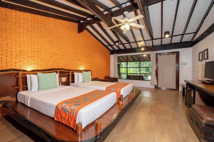 Home Phutoey River Kwai Hotspring & Nature Resort