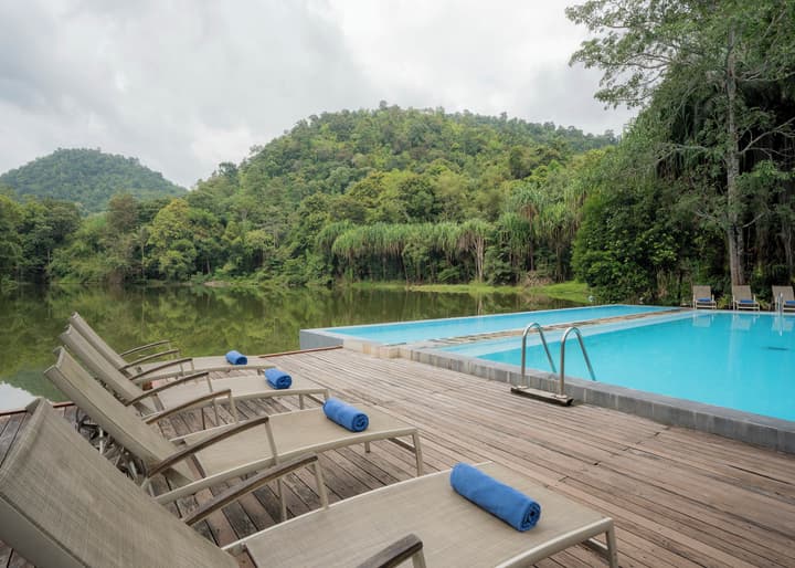 Home Phutoey River Kwai Hotspring & Nature Resort
