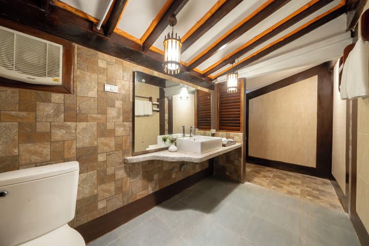 Home Phutoey River Kwai Hotspring & Nature Resort