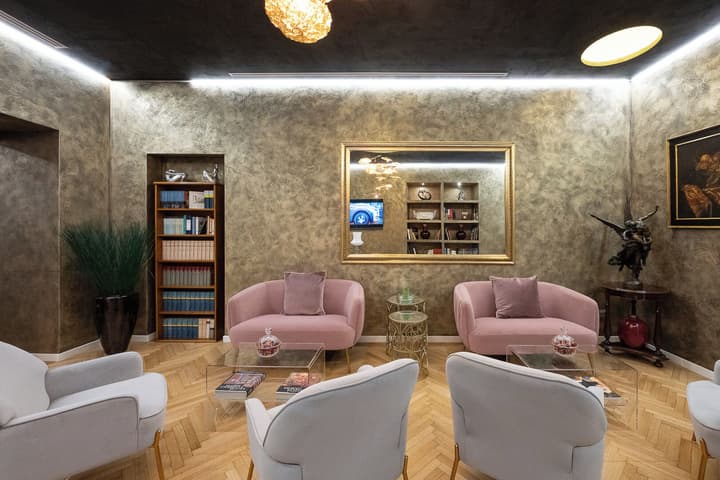 Hotel Caravita