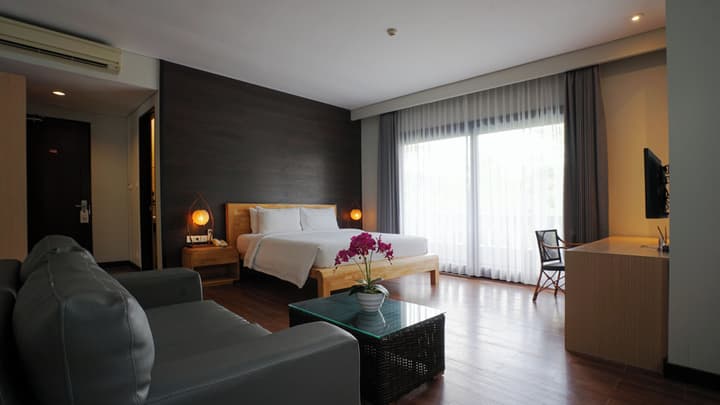 Grand Whiz Hotel Nusa Dua