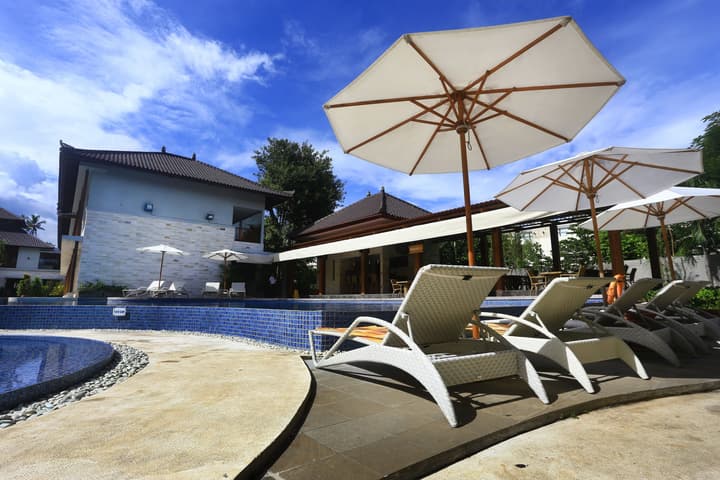 Grand Whiz Hotel Nusa Dua