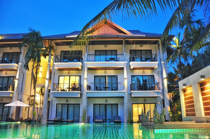 Navatara Phuket Resort