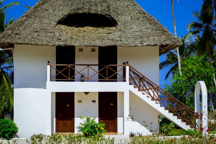 Antonio Beach Hotel and Spa